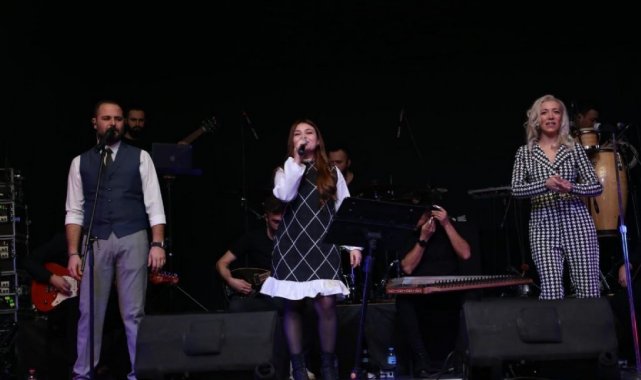 Selami Şahin Şarkıları konseri büyük ilgi gördü