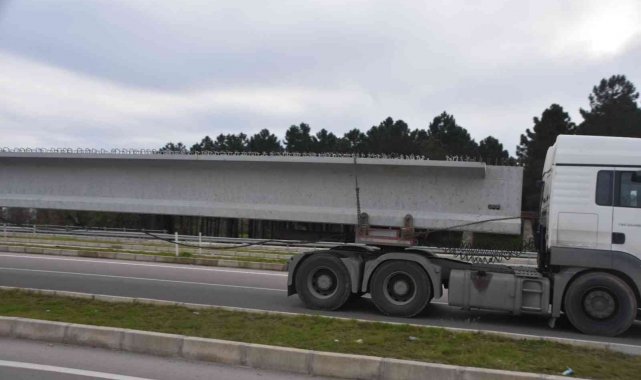 Selin vurduğu köprünün son parçaları getirildi