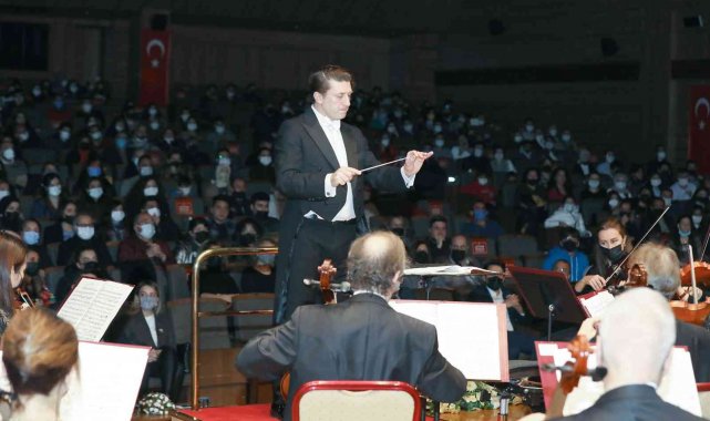 Senfoni orkestrasından 100. özel konseri