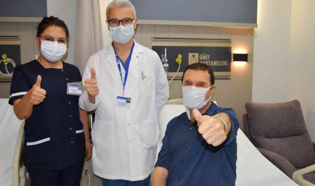 Sevilen sanatçıya 'Çalışan Kalpte Bypass' ameliyatı