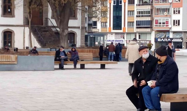 Sıcak havayı gören kendini dışarı attı