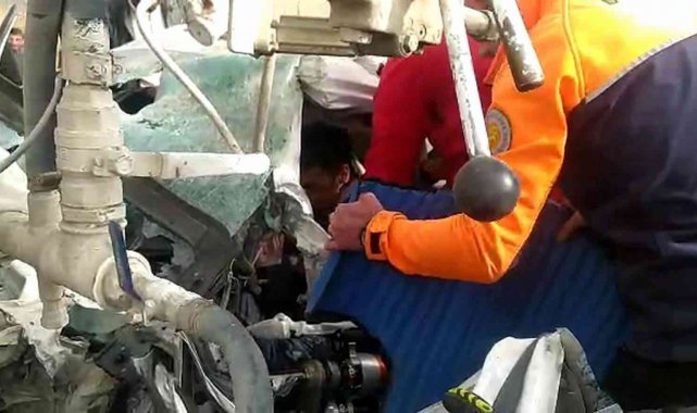 Siirt'te otomobil ile beton mikseri çarpıştı: 2 yaralı