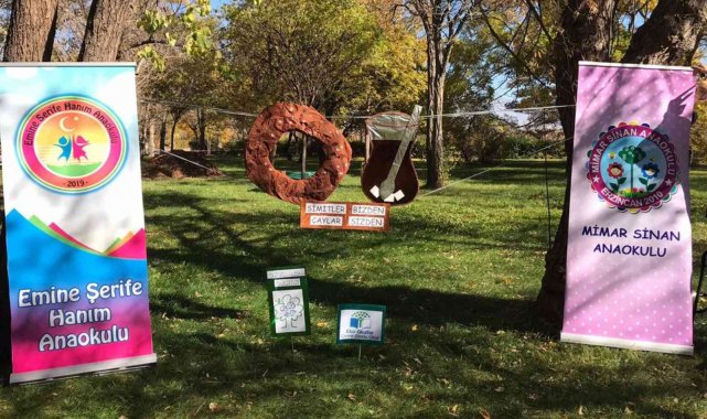 Simitler bizden çaylar sizden