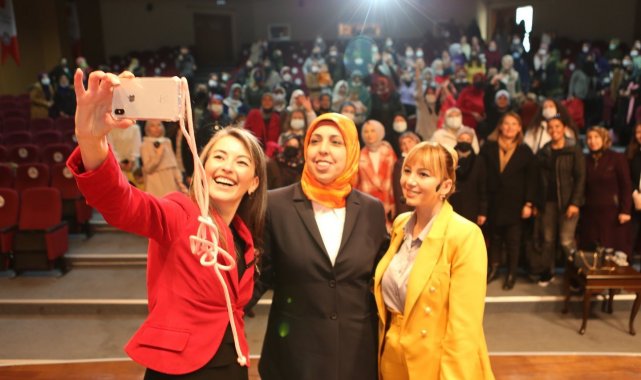 Sincan'da kadın kadına aile sohbetlerinin konuğu "Akademisyen Anne"