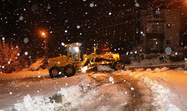 Sinop Belediyesi&#039;nden kar mesaisi