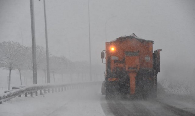 Sinop-Samsun karayolu ulaşımına kar engeli