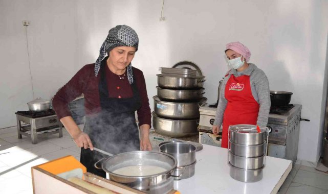 Şırnak'ta 4 yıllık proje sayesinde 300 aile sıcak aşa ulaştı