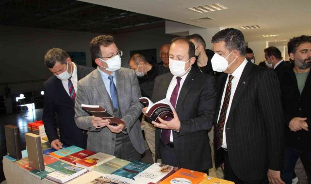 Şırnak&#039;ta ilk kez kitap fuarı düzenlendi