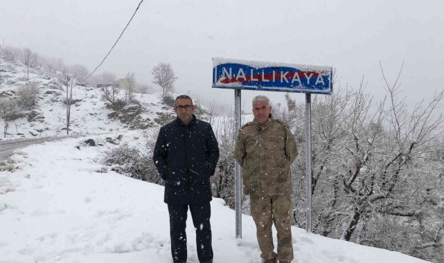 Şirvan'da kar kalınlığı 20 santimi buldu, kaymakam bin 575 rakamlı bölgeden sürücüleri uyardı