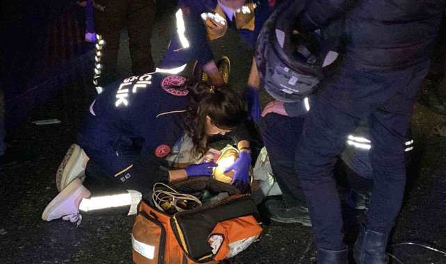 Şişli'de virajı alamayıp devrilen motosiklet metrelerce sürüklendi: 2 yaralı