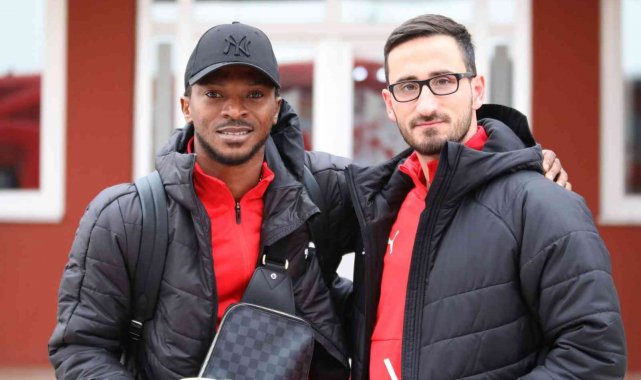 Sivasspor kafilesi Kayseri&#039;ye gitti