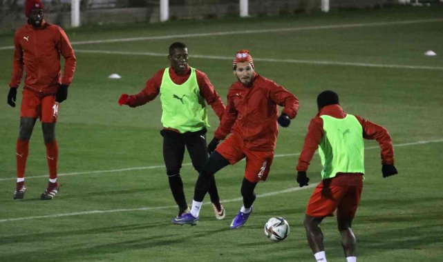 Sivasspor'da Galatasaray maçı hazırlıkları başladı