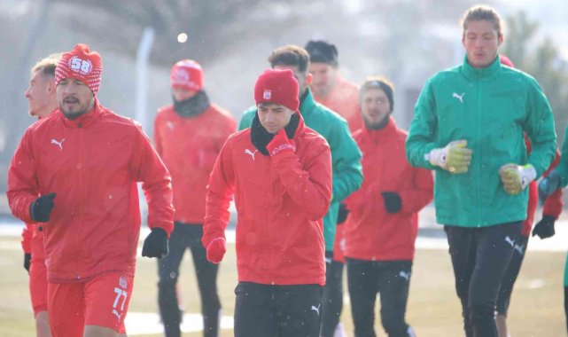 Sivasspor'da Kayserispor mesaisi sürüyor