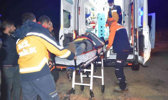 Siverek&#039;te 2 gündür kayalıkta mahsur kalan gezgin genç kurtarıldı