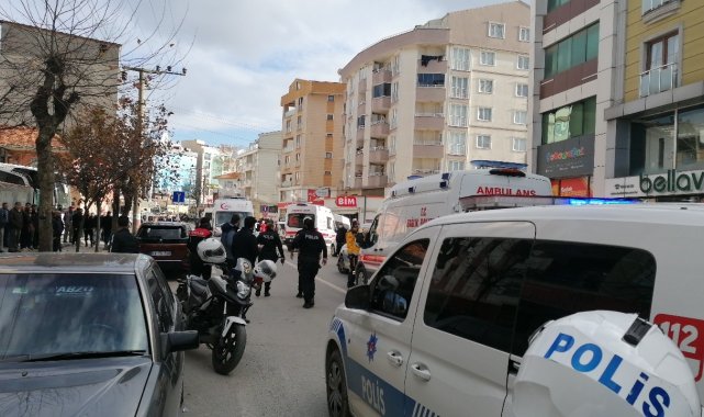 Sokak ortasında silahlı çatışma: 3 yaralı