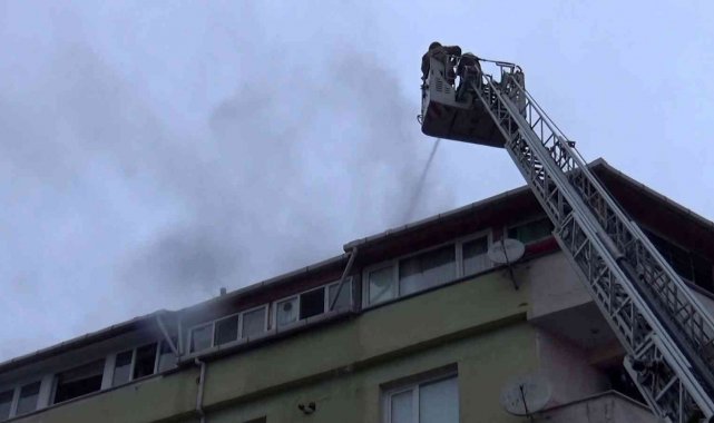 Şömineden çıkan yangın evi küle çevirdi