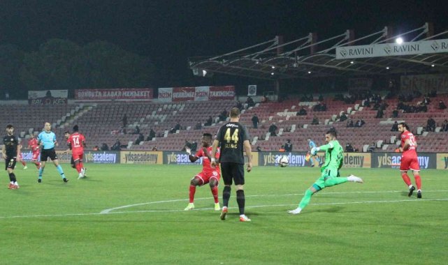 Spor Toto 1. Lig: Balıkesirspor: 1 - Ümraniyespor: 2