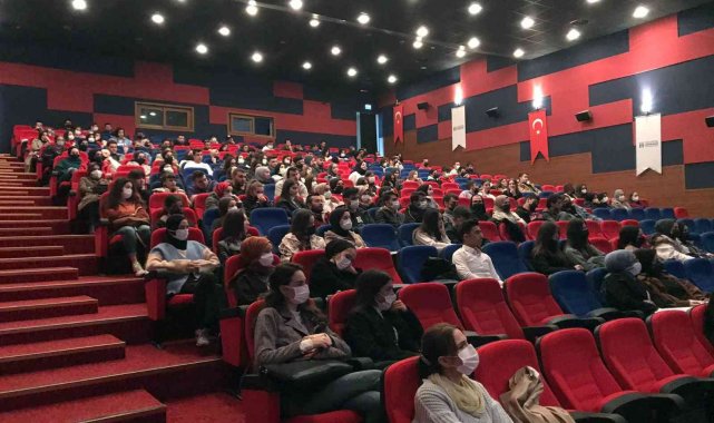 SUBÜ öğrencilerine &#039;Turizmde Farkındalık&#039; konferansı