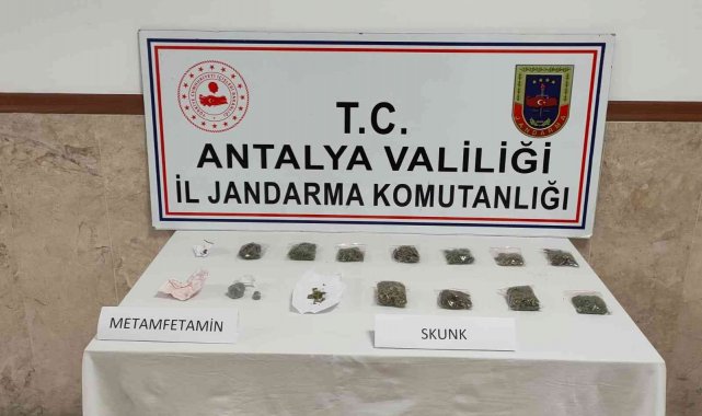 Suç makinelerinin evine uyuşturucu operasyonu: 3 gözaltı