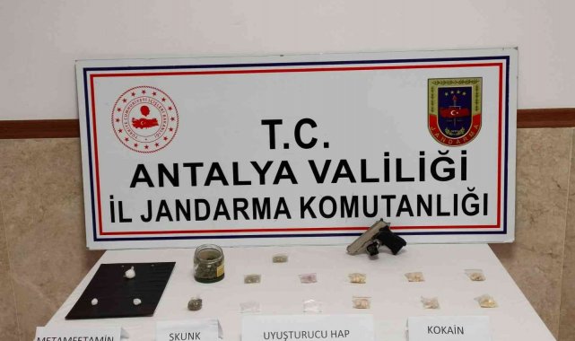 Suç makinesi uyuşturucu taciri suçüstü yakalandı