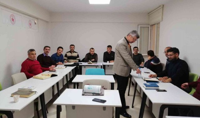 Şuhut'ta din görevlilerine Kur'an-ı Kerim'i Güzel Okuma Kursu