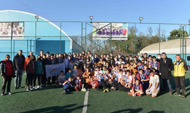 Süleymanpaşa'nın şampiyonları ödüllerine kavuştu