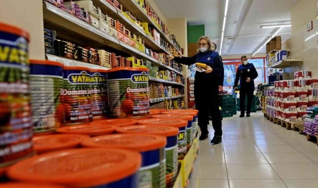 Sultangazi'de zabıta ekipleri fiyat usulsüzlüklerine ve stokçuluğa göz açtırmıyor