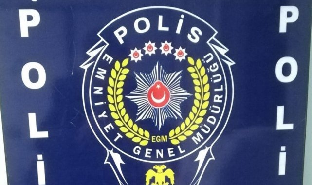 Şüphe üzerine durdurulan araçtan uyuşturucu hükümlüsü çıktı