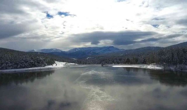 Tabiat harikası Akdağ&#039;da kış güzelliği havadan görüntülendi