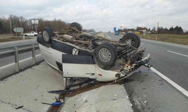 Takla atan hafif ticari araçtan 3 günlük bebek burnu bile kanamadan çıktı