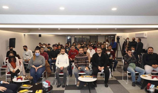 Talas'ta 'Gençlerle Kitap Sohbetleri' başladı