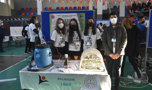 Tarihi lisede bilim fuarı