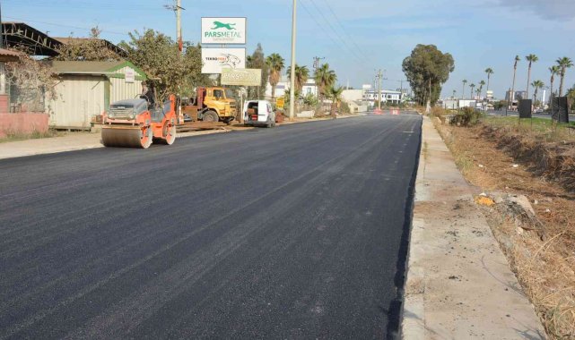 Tarsus'ta işletmelerin yer aldığı bölgenin yolları yenilendi