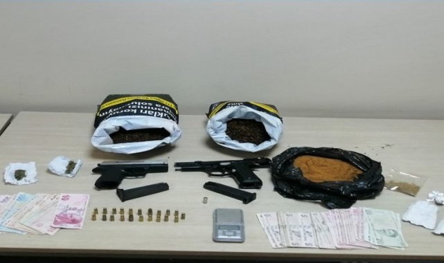 Tarsus'ta uyuşturucu operasyonu; 10 gözaltı