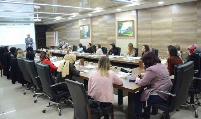 Tatvan'da "Finansal Okur- Yazarlık ve Bütçe Yönetimi" eğitimi