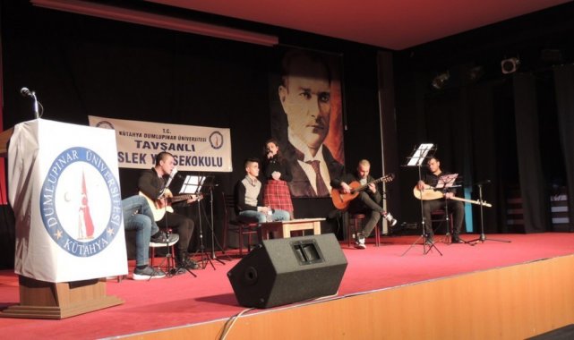 Tavşanlı MYO&#039;da sınavlar öncesi moral, motivasyon konseri