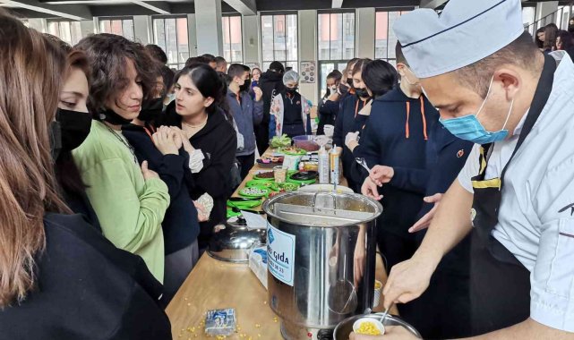 Tekden öğrencilerinden kardeş okul için hayır panayırı