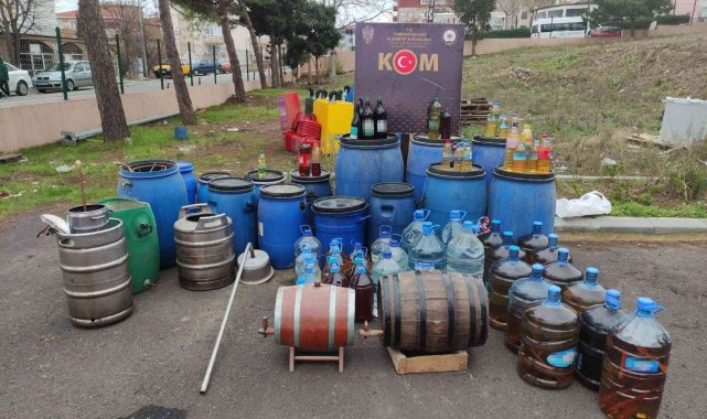 Tekirdağ&#039;da 7 ton sahte içki ele geçirildi: 52 kişi yakalandı