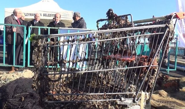 Tekirdağ'da pes dedirten görüntü: Denizden market arabası çıktı