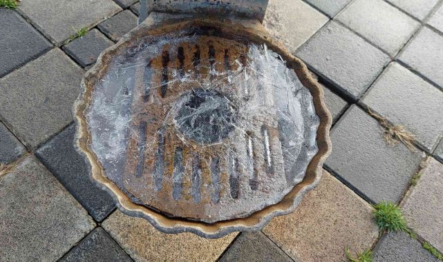 Tekirdağ'da Sibirya soğukları: Musluklar ve süs havuzları dondu