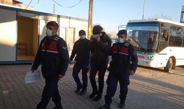 Tekneyle kaçmak isterken yakalanan FETÖ şüphelilerinden 26'sı tutuklandı