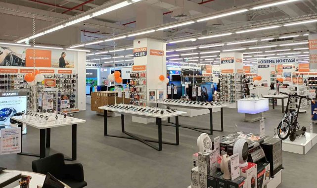 Teknosa Rize mağazası yeni yerinde