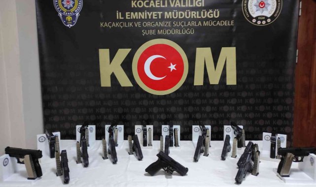 TEM&#039;de 20 ruhsatsız tabanca ele geçirildi