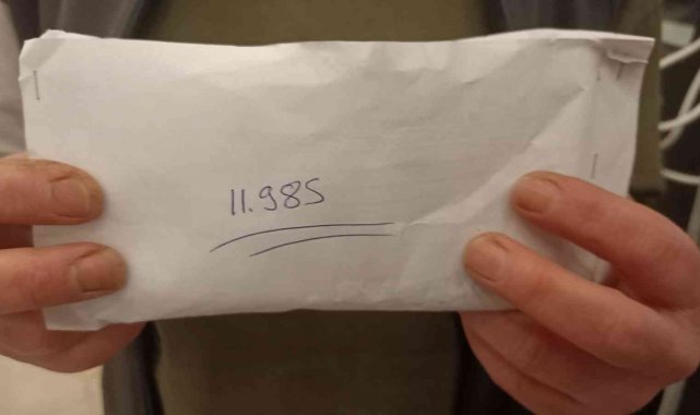 Temizlik görevlisi kadından insanlık dersi