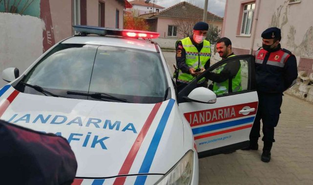 Temsili jandarma oldular mutlulukları gözlerine yansıdı