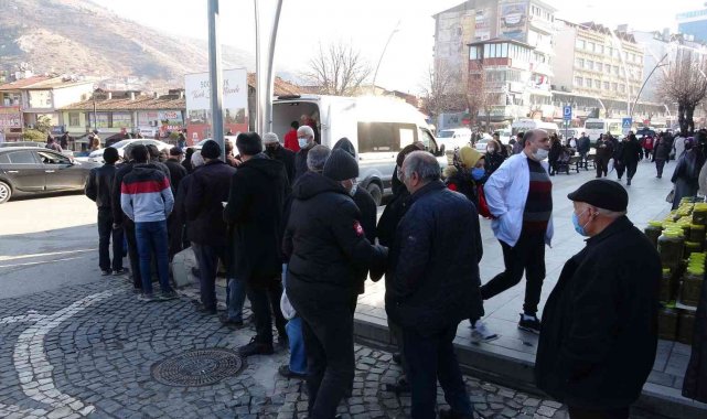 Tokat'ta, ücretsiz balık kuyruğu