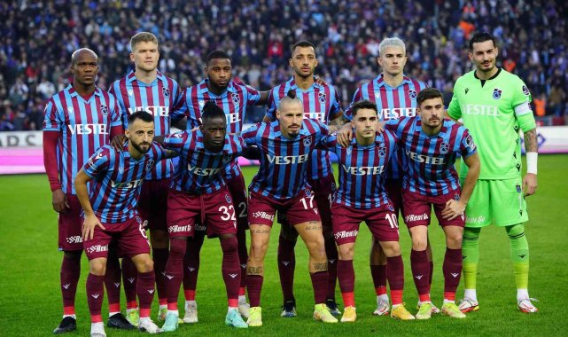 Trabzonspor 2021&#039;deki liderliğini 2022&#039;de şampiyonlukla taçlandırmak istiyor