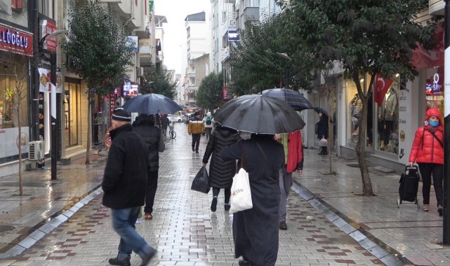 Trakya'da sağanak yağış etkili oluyor