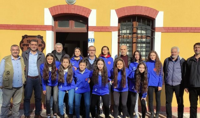 TSYD Konya kadın futbolcuları ağırladı