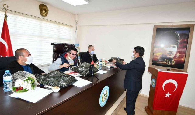 Tufanbeyli Belediye Meclisinde engelleri aşan oturum